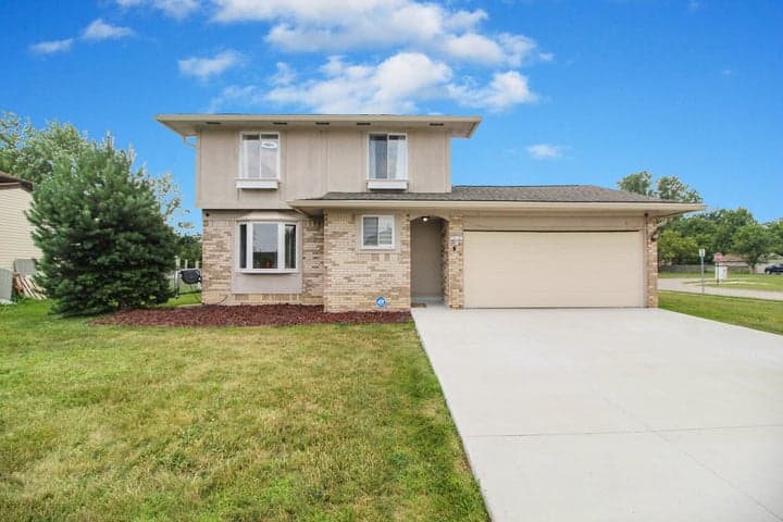43729 Fleetwood Drive, Canton, MI 48187