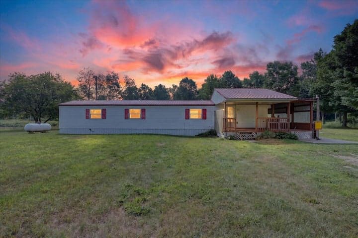 15819 Lincoln Street, Coral, MI 49322