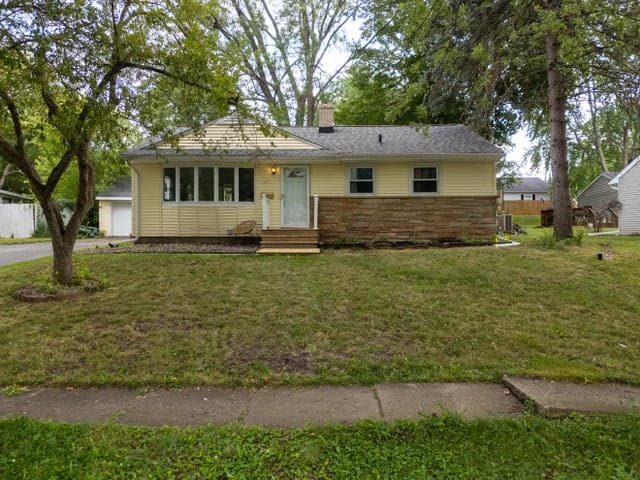 3721 Devonshire Avenue, Kalamazoo, MI 49006