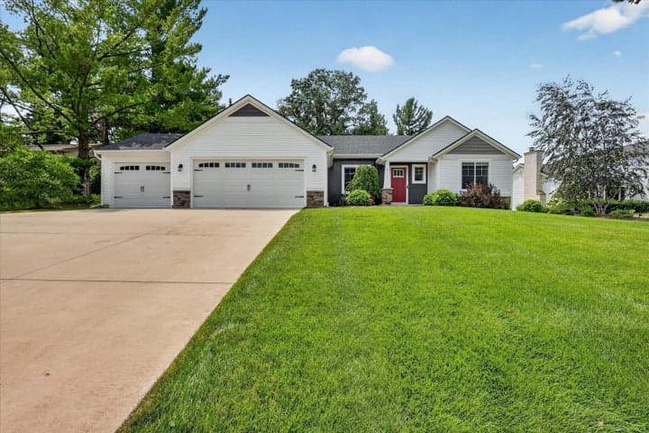 3115 Woodsboro Drive NE, Grand Rapids, MI 49525