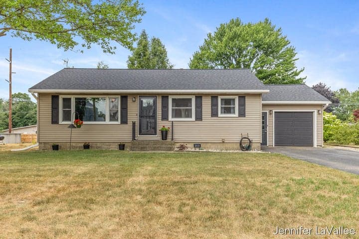 11283 Brown Avenue, Allendale, MI 49401