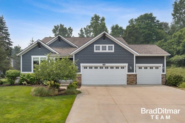 539 W Abbey Mill Drive SE, Ada, MI 49301