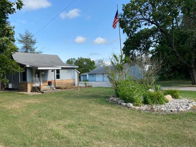 627 S Ensley Street, Howard City, MI 49329