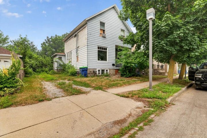 909 N Johnson Street, Bay City, MI 48708
