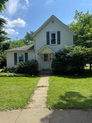 302 S Maple Street, Sturgis, MI 49091