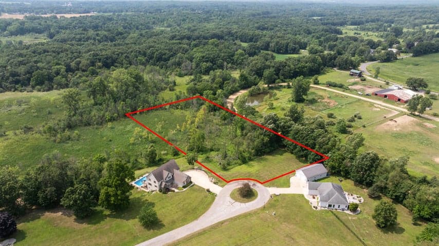 2728 Carric Court 11, Jackson, MI 49201