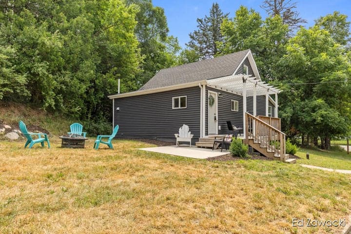 6691 Cannonsburg Road NE, Belmont, MI 49306