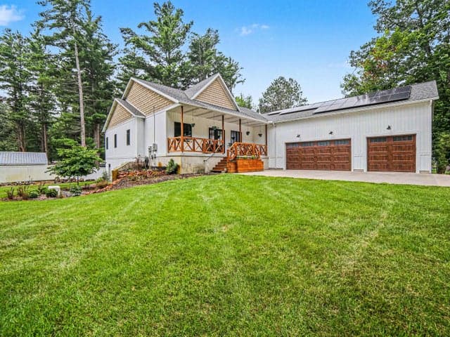 629 Sands Street, Pentwater, MI 49449