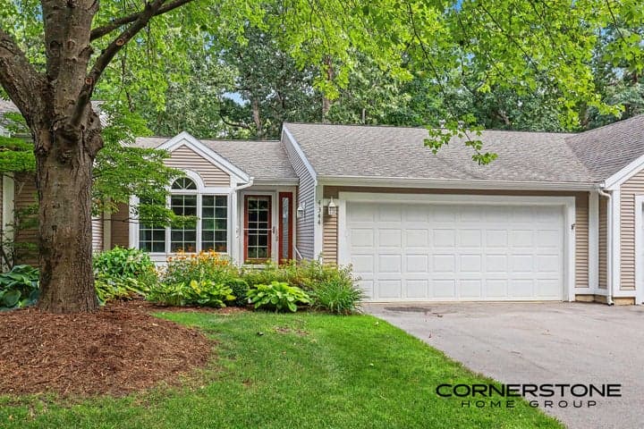 4344 Valley Rim Drive NE, Grand Rapids, MI 49525
