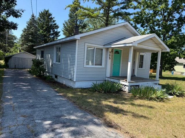 905 N Gaylord Avenue, Ludington, MI 49431
