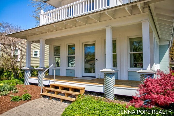 17554 Grand River Avenue, Spring Lake, MI 49456
