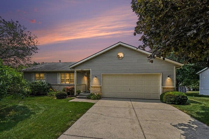6651 Sunfield Drive SW, Byron Center, MI 49315