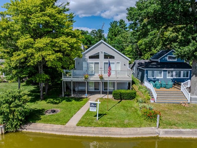 966 E 88th Street, Newaygo, MI 49337