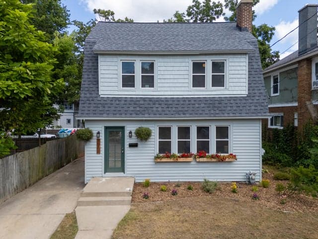 1517 Sherman Street SE, Grand Rapids, MI 49506