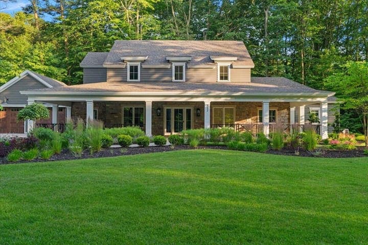 317 N Lakeshore Drive, Holland, MI 49424