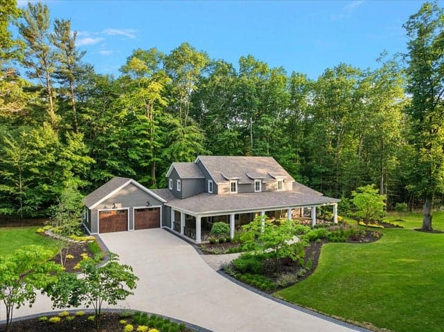 317 N Lakeshore Drive, Holland, MI 49424
