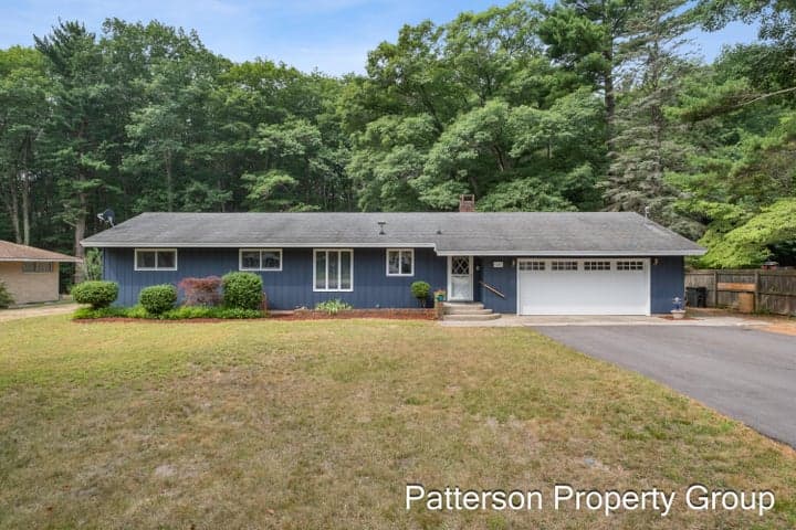 5087 Lake Harbor Road, Norton Shores, MI 49441