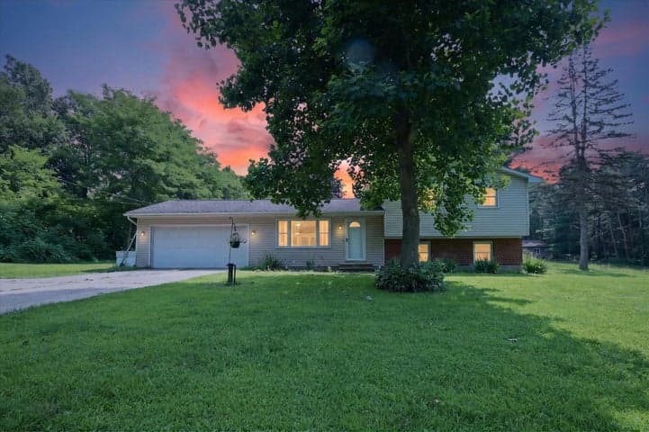 16310 15 Mile Road, Marshall, MI 49068