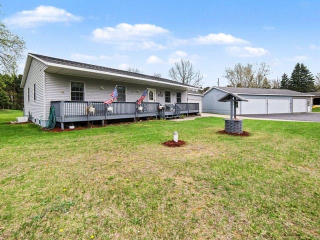 4935 W Deren Road, Ludington, MI 49431