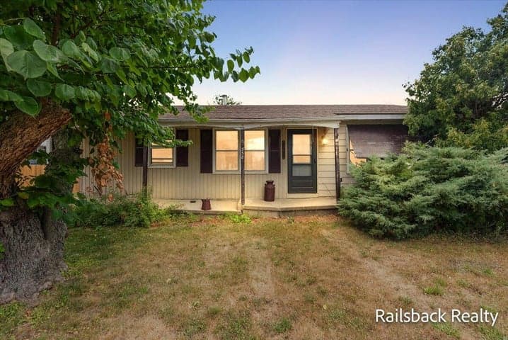 558 S Union Street, Sparta, MI 49345