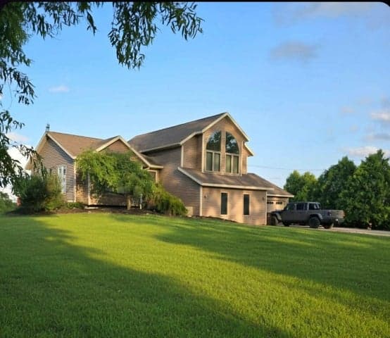 15530 Snauble Avenue NE, Cedar Springs, MI 49319