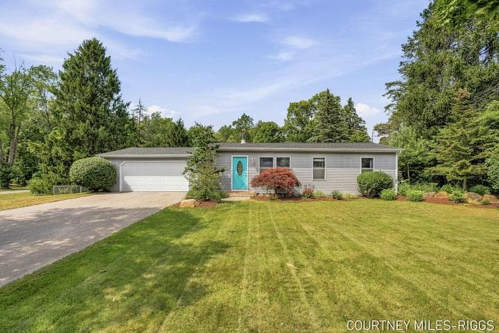 15475 Ransom Street, Holland, MI 49424