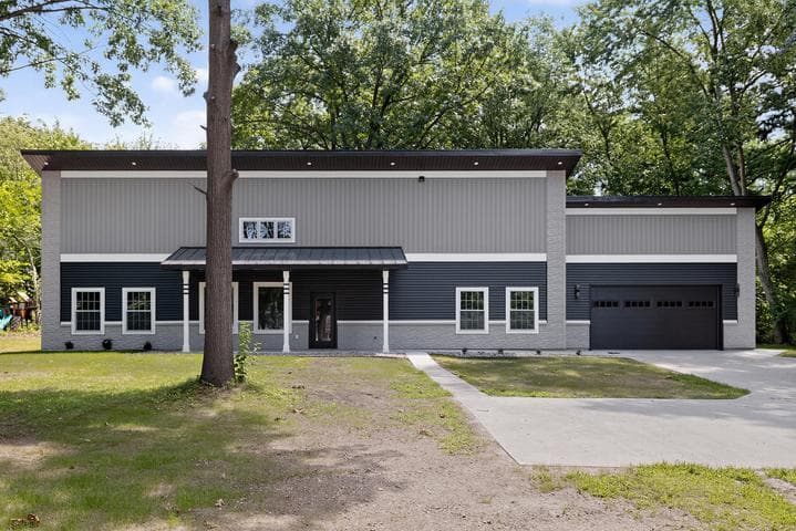 3153 College Street, Niles, MI 49120