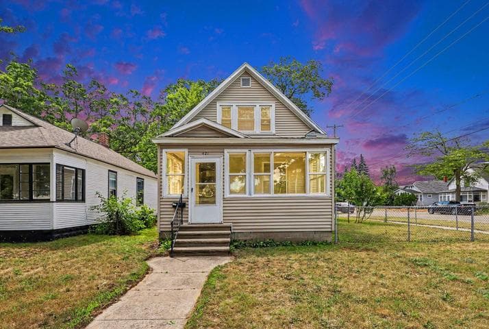 421 W Forest Avenue, Muskegon, MI 49441
