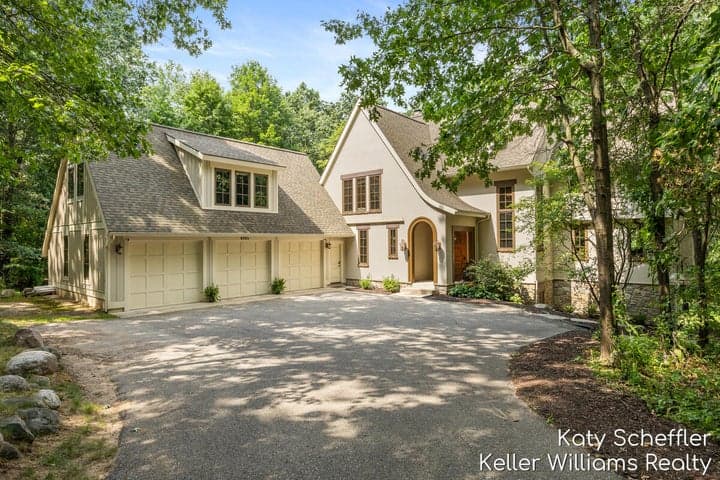 6065 W Back Forty Drive NE, Belmont, MI 49306