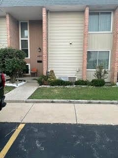 1477 N Saxony Drive SE, Grand Rapids, MI 49508