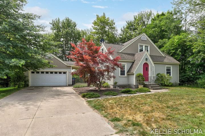 17680 N Shore Drive, Spring Lake, MI 49456
