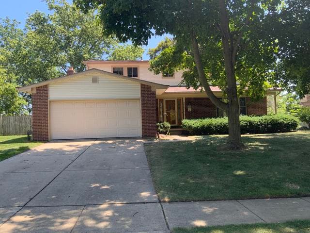 359 Old Creek Drive, Saline, MI 48176