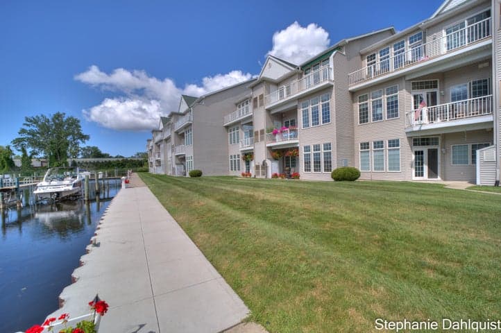 2411 Lake Avenue 33, Muskegon, MI 49445