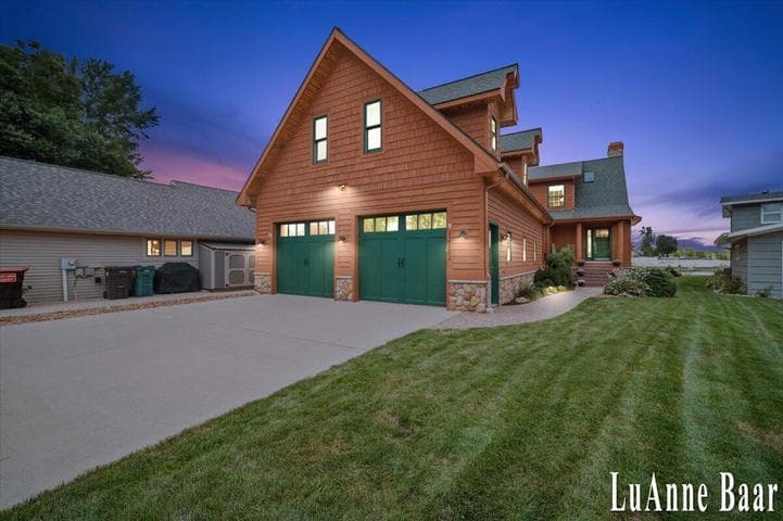 12702 Park Drive, Wayland, MI 49348