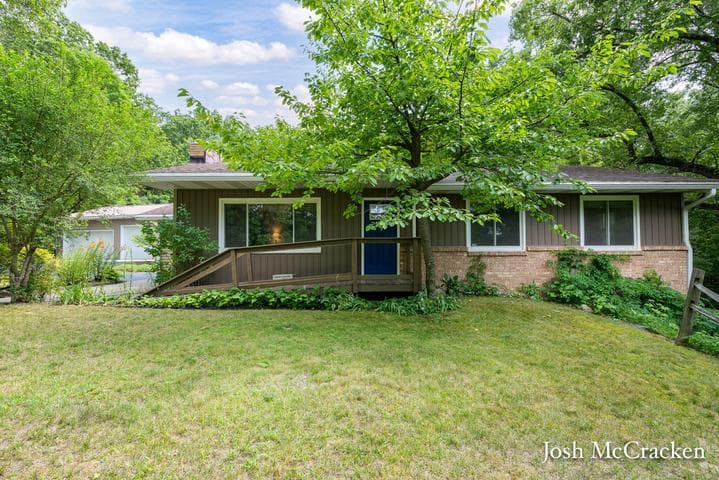 9665 Black Oak Drive, Lowell, MI 49331