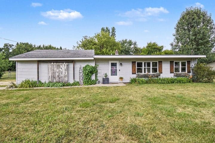 2233 76th Street SE, Caledonia, MI 49316