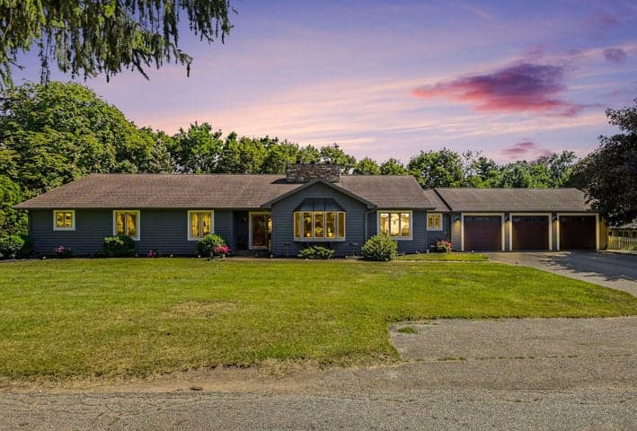 2390 Sycamore Path, St. Joseph, MI 49085