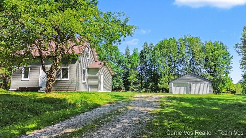 3251 E 46 Road, Cadillac, MI 49601