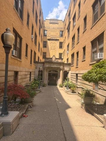 120 Seward Avenue Unit 201, Detroit, MI 48202
