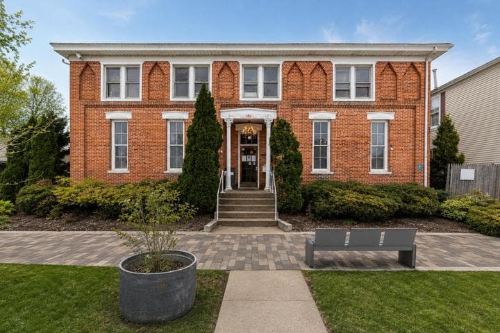 105 N Broadway Street, Cassopolis, MI 49031