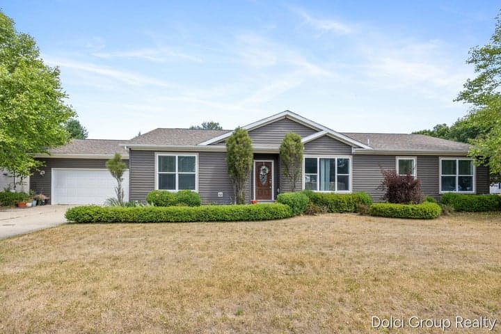 7861 Schooner Lane, Stanwood, MI 49346