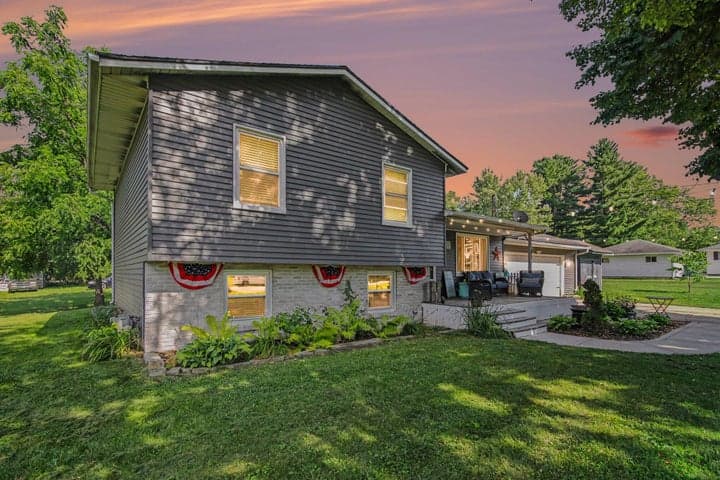 5105 Sharon Drive, Jackson, MI 49203