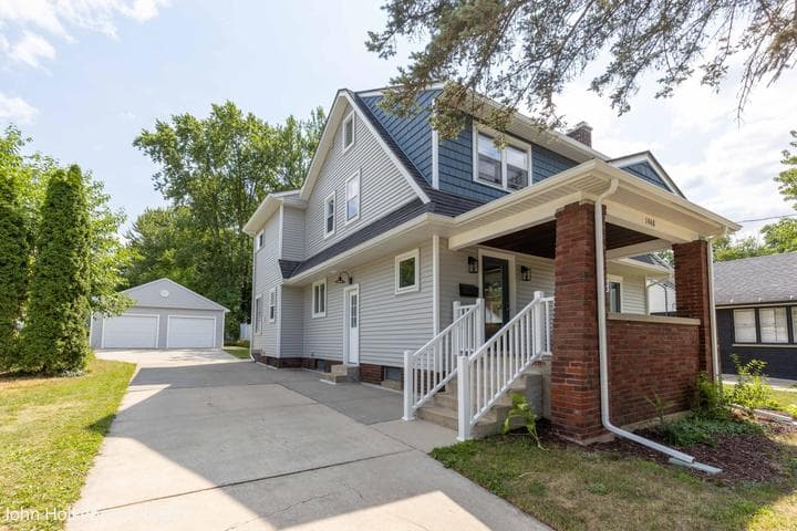1948 Boston Street SE, Grand Rapids, MI 49506