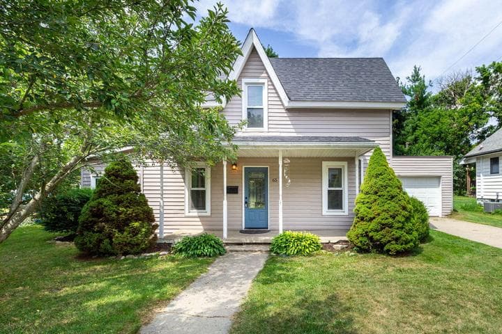 65 Pleasant Street, Oxford, MI 48371