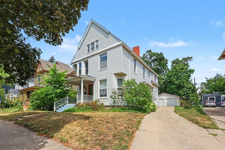 720 Morris Avenue SE, Grand Rapids, MI 49503