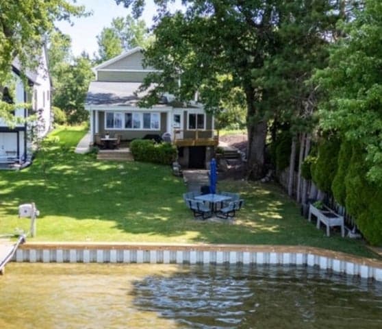 7353 Davies Drive NE, Rockford, MI 49341