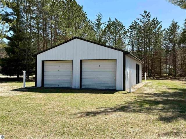 3044 S 29 Road, Cadillac, MI 49601