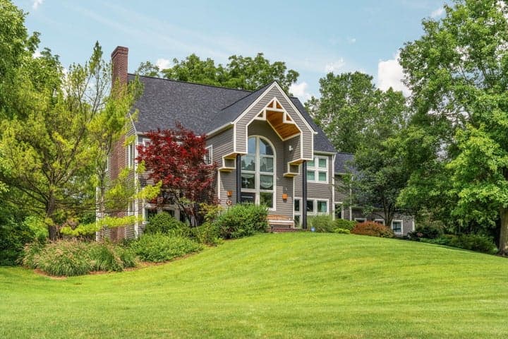 2529 Thornapple Drive, Ann Arbor, MI 48103
