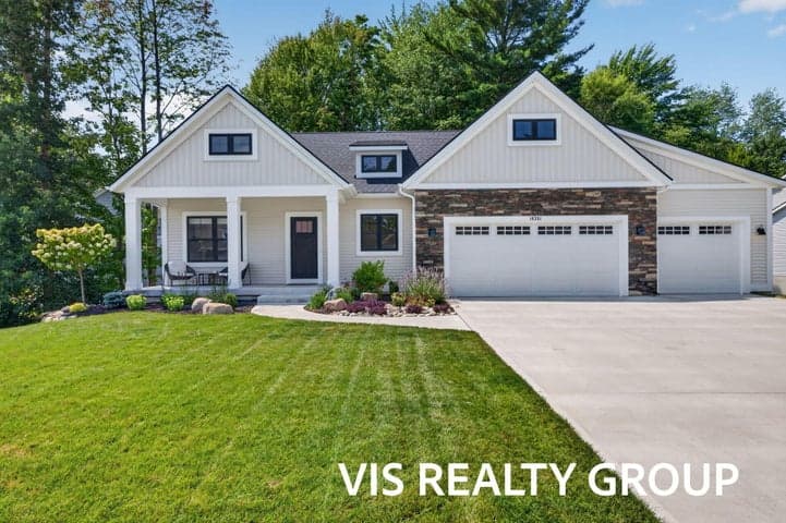 16351 Wickshire Place 75, Spring Lake, MI 49456