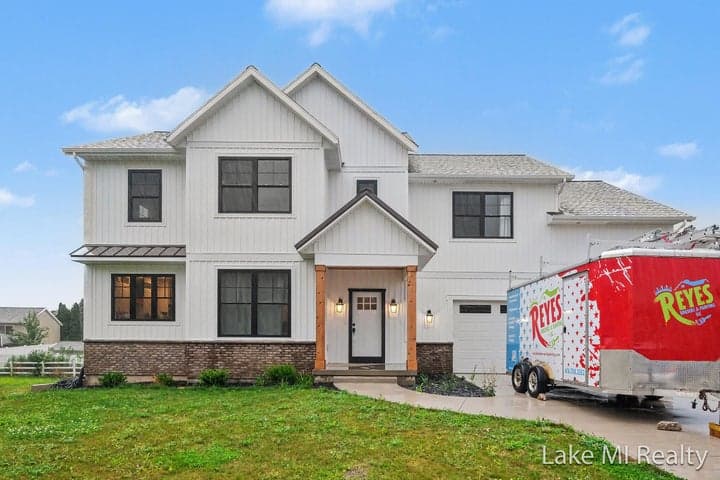 5655 Courtney Lynn Court SW, Grandville, MI 49418